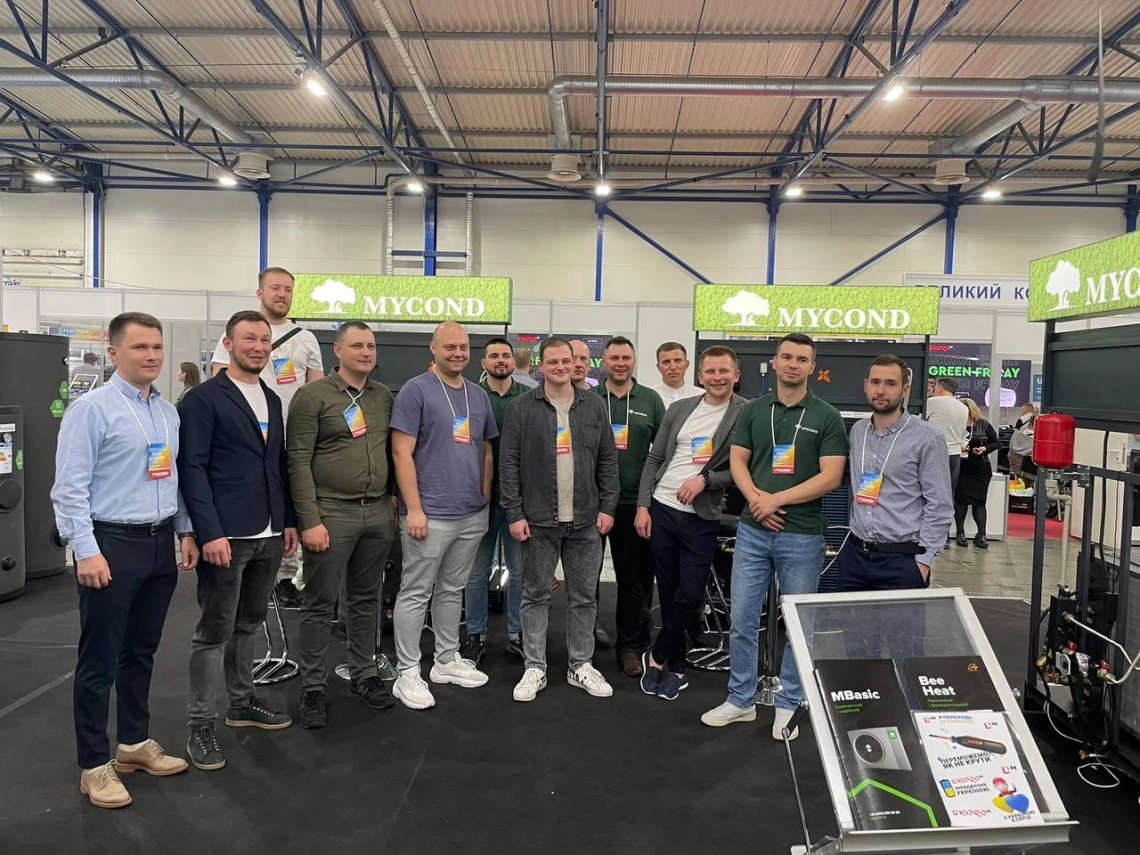 Der Aclima-Stand, der innovative HVAC-Lösungen auf der AquaTherm Kiew 2023 Ausstellung präsentiert.
