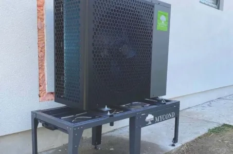 Heizungsanlage für Wohnräume mit Mycond BeeHeat Split-Wärmepumpe