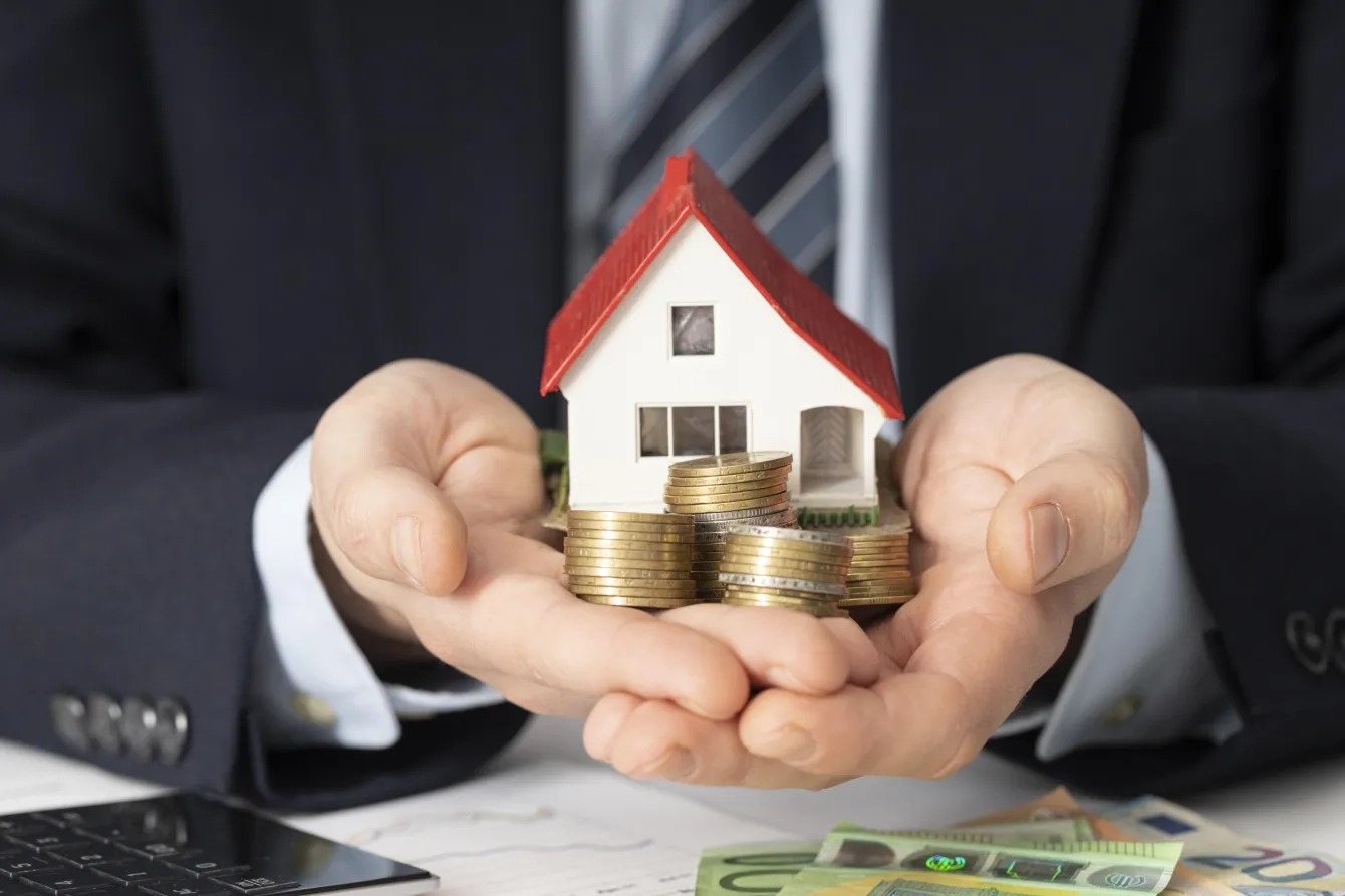 Sparsames Heizen eines Privathauses: ohne Holz und Gas